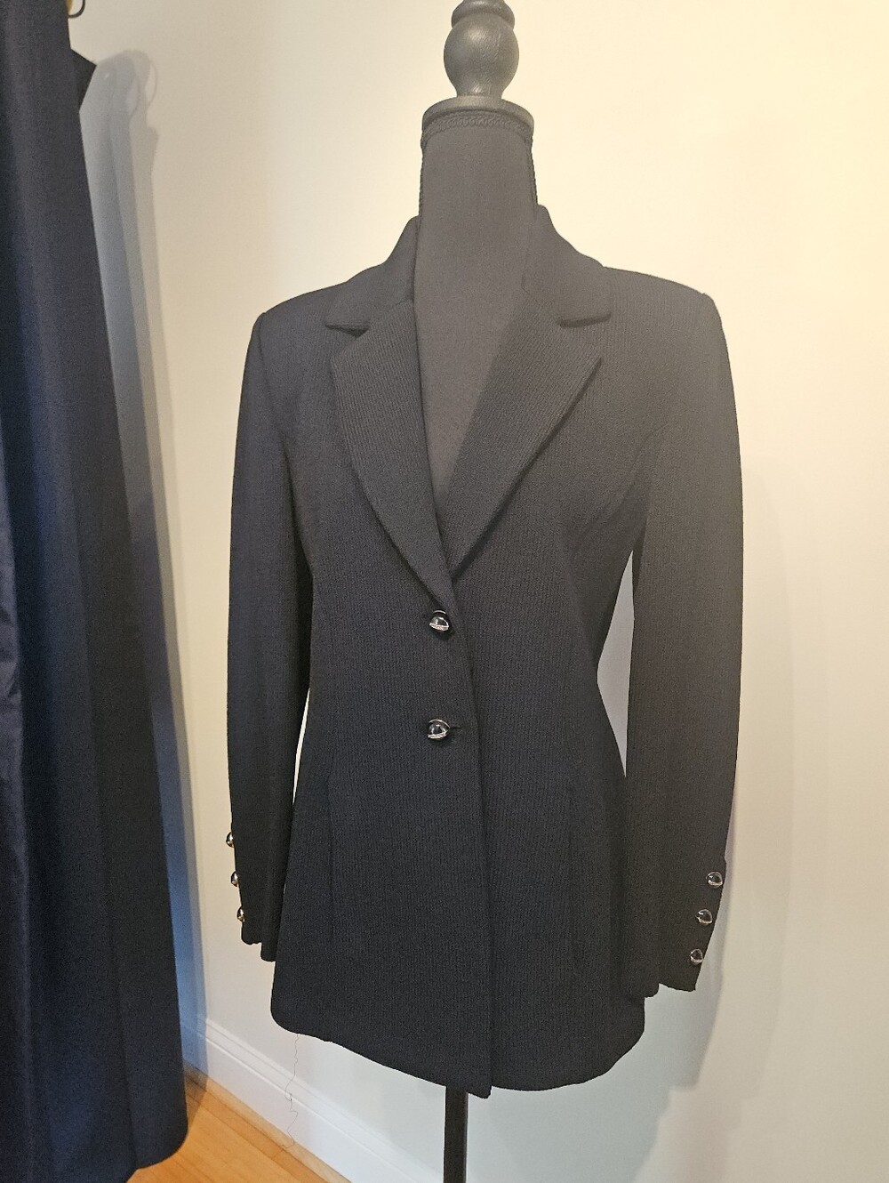 St John Tailored Women's Black Blazer Jacket - Classic Two-Button Knit Jacket S2